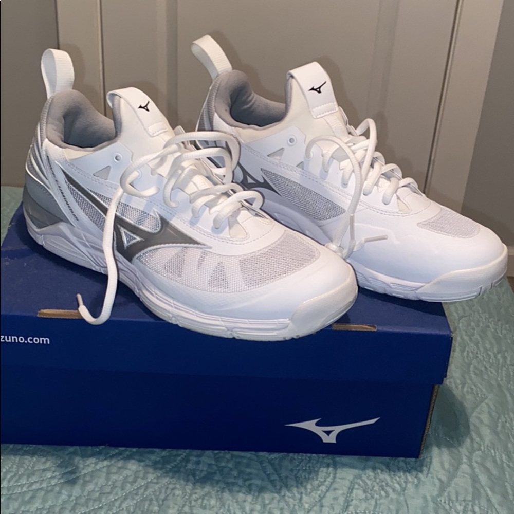 Womens mizuno volleyball shoes